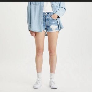 💕NWOT Levi 501 Shorts size 30